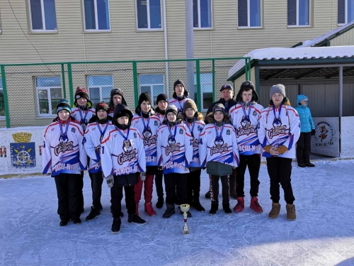 Команда Тюменского района лучшая в областном этапе турнира по хоккею на призы клуба 
