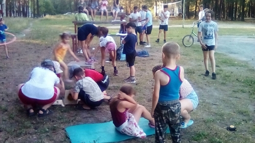 Розыгрыш призов среди посещающих летние спортивные площадки по месту жительства