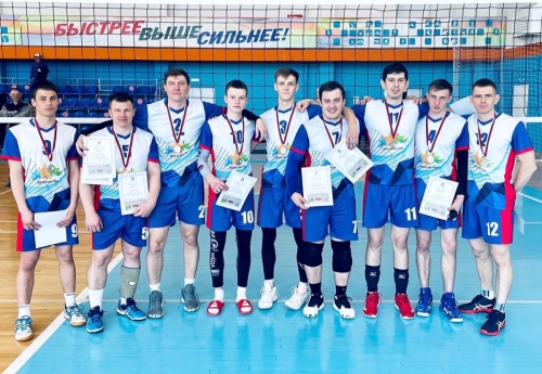 Наша волейбольная команда принесла первую награду летних сельских спортивных игр Тюменского района