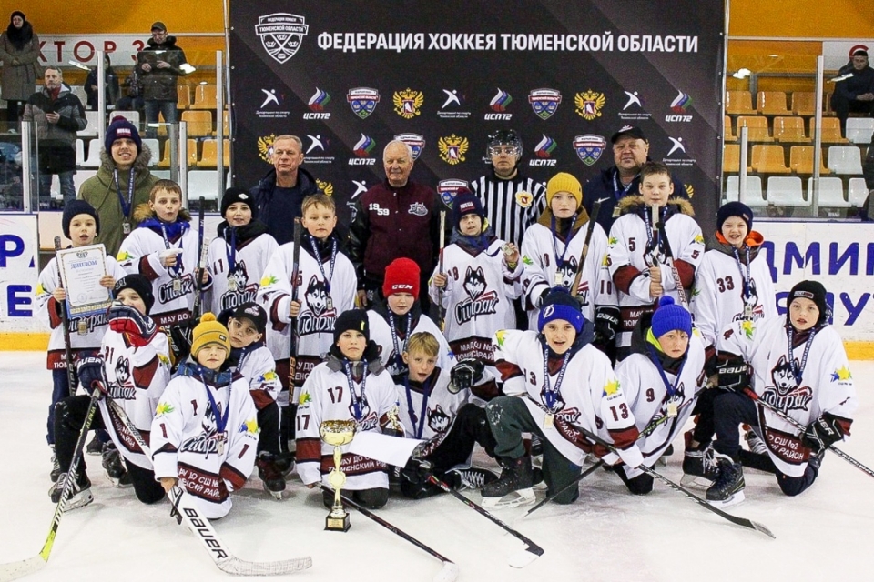 Юные хоккеисты Богандинского стали призерами «Золотой шайбы»