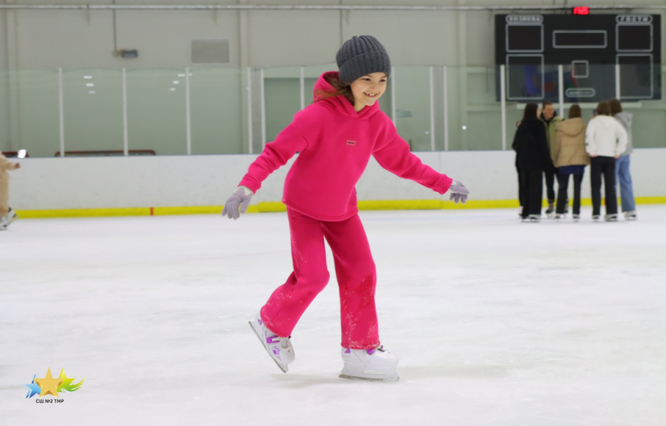 В честь Дня защитника Отечества ледовый комплекс СШ «Звезда» в поселке Винзили приглашает всех желающих на сеансы массовых катаний